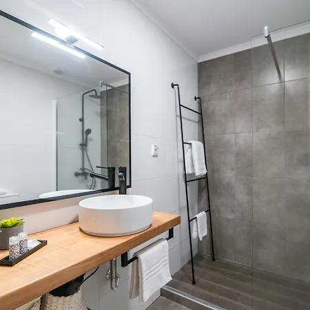 P&h * 蓬塔德尔加达